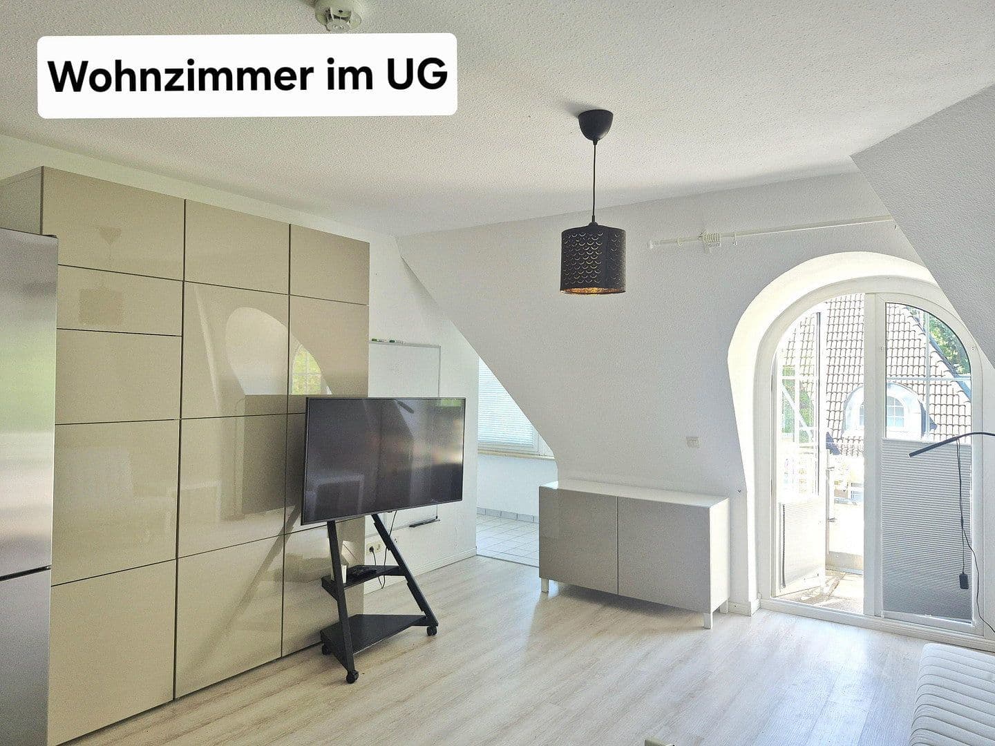 Prenájom bytu 4-izbový 96 m², Berlin, Berlín Prenájom bytu 4-izbový 96 m², Berlin, Berlín
