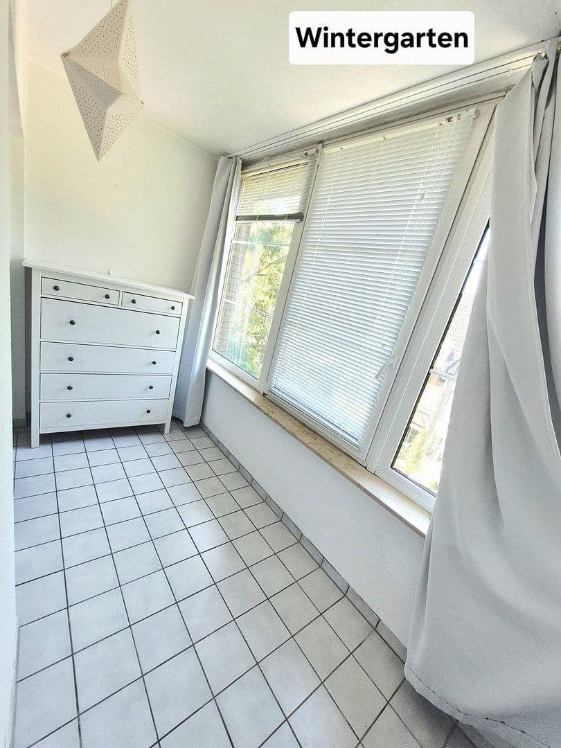 Prenájom bytu 4-izbový 96 m², Berlin, Berlín Prenájom bytu 4-izbový 96 m², Berlin, Berlín