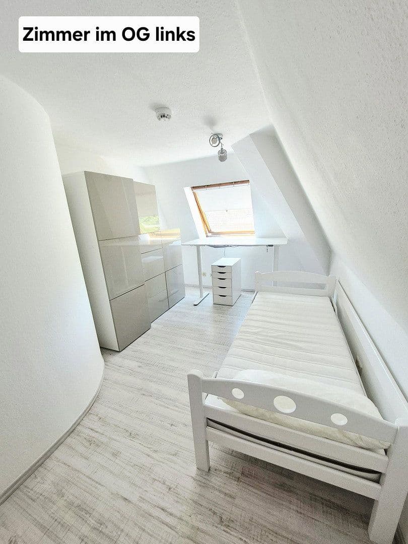 Prenájom bytu 4-izbový 96 m², Berlin, Berlín Prenájom bytu 4-izbový 96 m², Berlin, Berlín