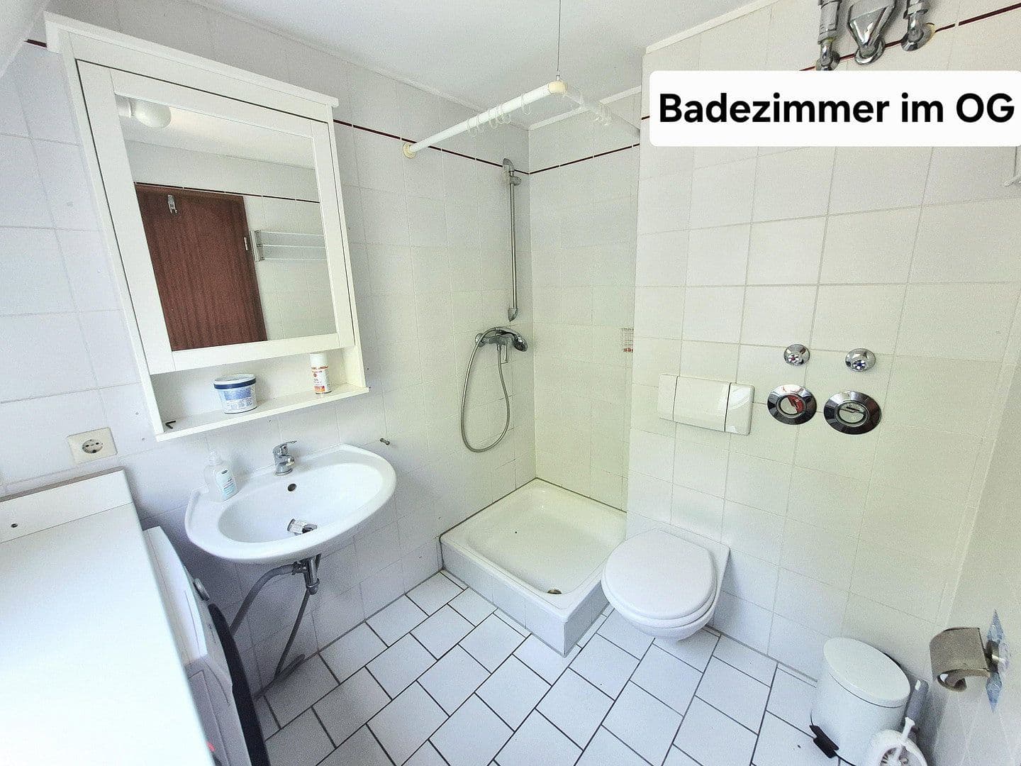 Prenájom bytu 4-izbový 96 m², Berlin, Berlín Prenájom bytu 4-izbový 96 m², Berlin, Berlín