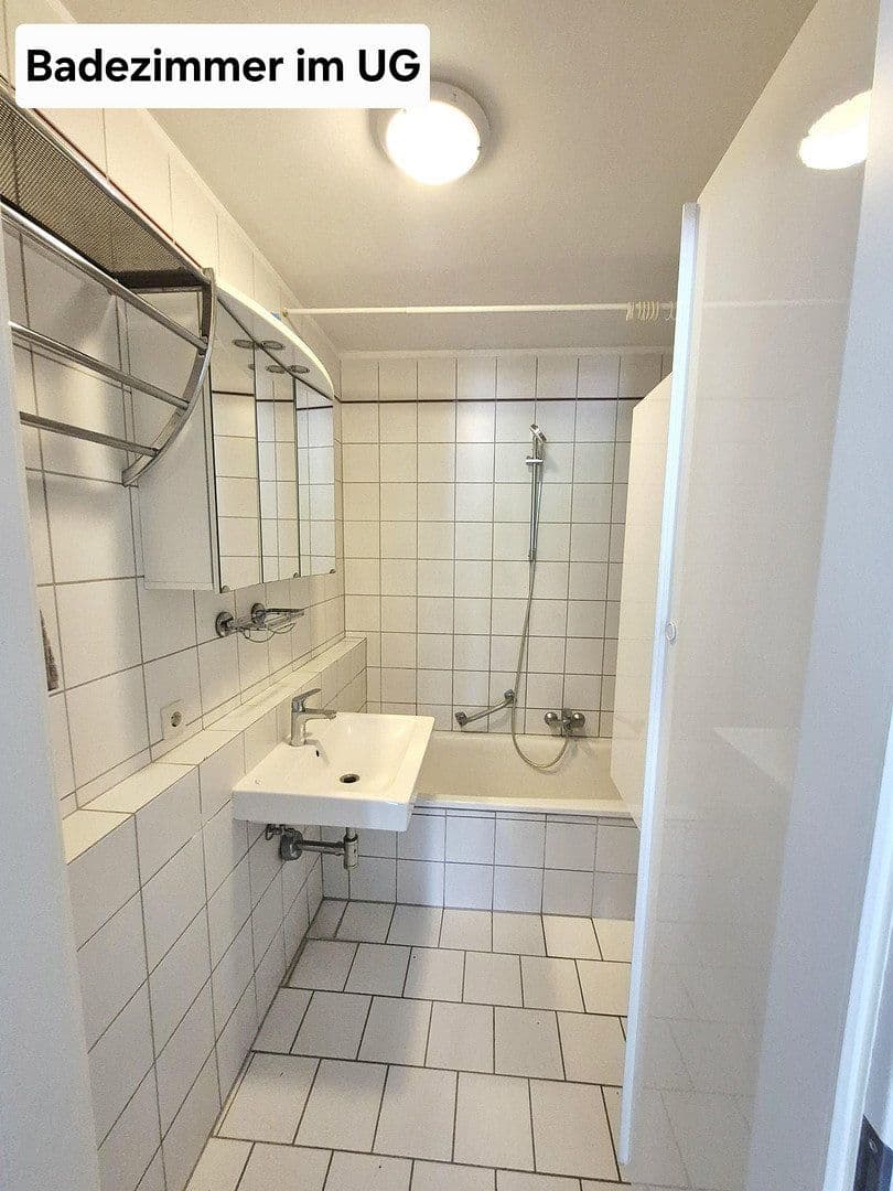 Prenájom bytu 4-izbový 96 m², Berlin, Berlín Prenájom bytu 4-izbový 96 m², Berlin, Berlín