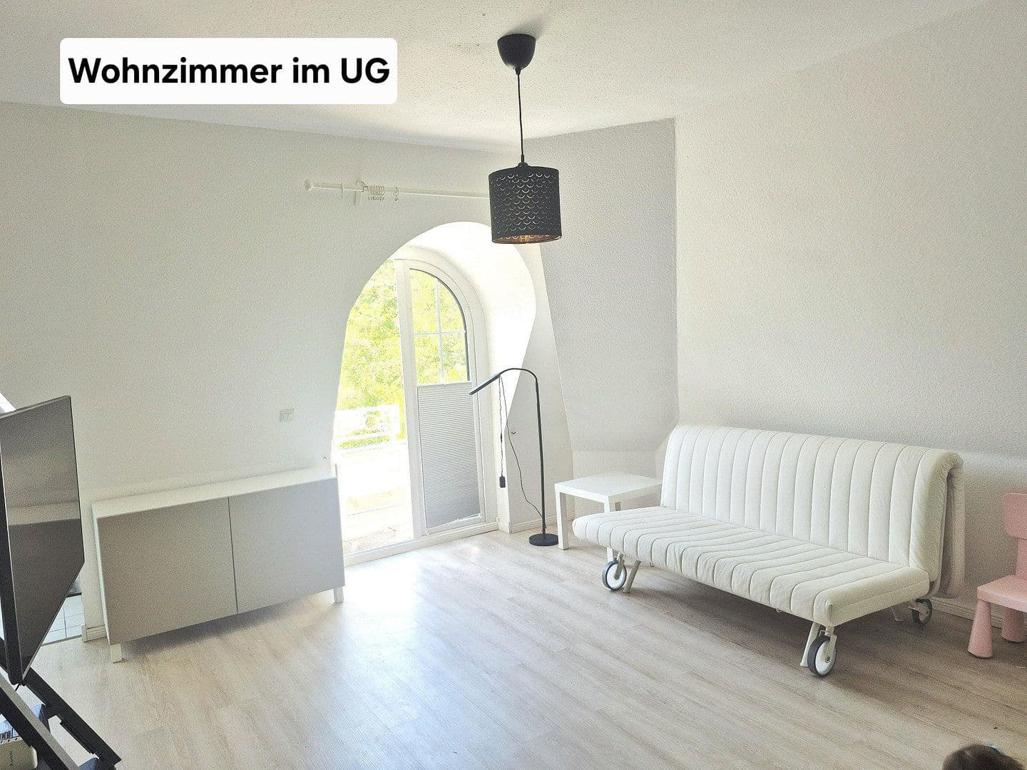 Prenájom bytu 4-izbový 96 m², Berlin, Berlín Prenájom bytu 4-izbový 96 m², Berlin, Berlín