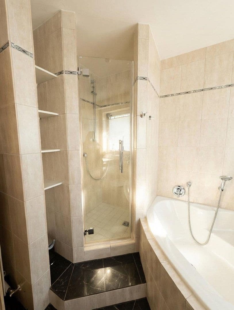 Predaj bytu 4-izbový 105 m², Heiligenhaus, Severné Porýnie - Westfálsko Predaj bytu 4-izbový 105 m², Heiligenhaus, Severné Porýnie - Westfálsko