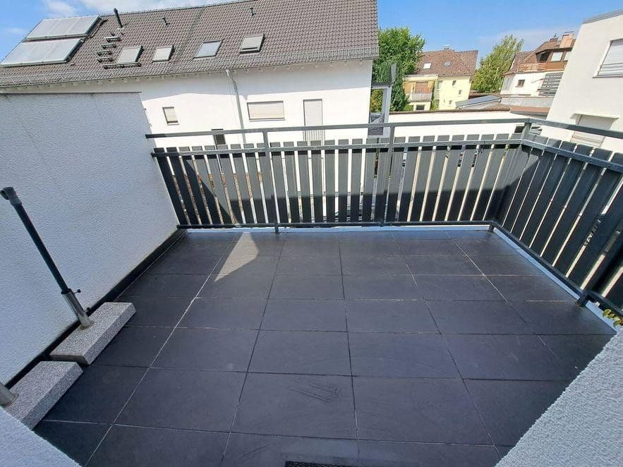 Prenájom domu 123 m², pozemok 96 m², Heusenstamm, Hesensko Prenájom domu 123 m², pozemok 96 m², Heusenstamm, Hesensko