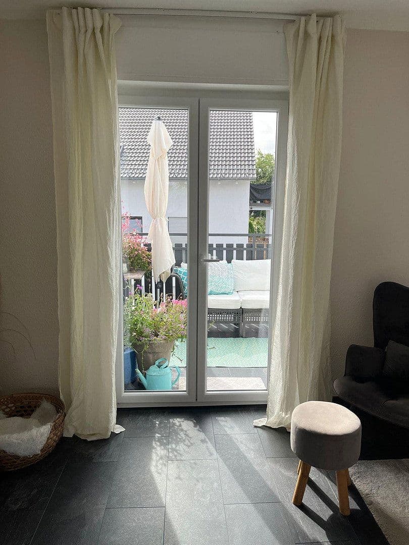 Prenájom domu 123 m², pozemok 96 m², Heusenstamm, Hesensko Prenájom domu 123 m², pozemok 96 m², Heusenstamm, Hesensko