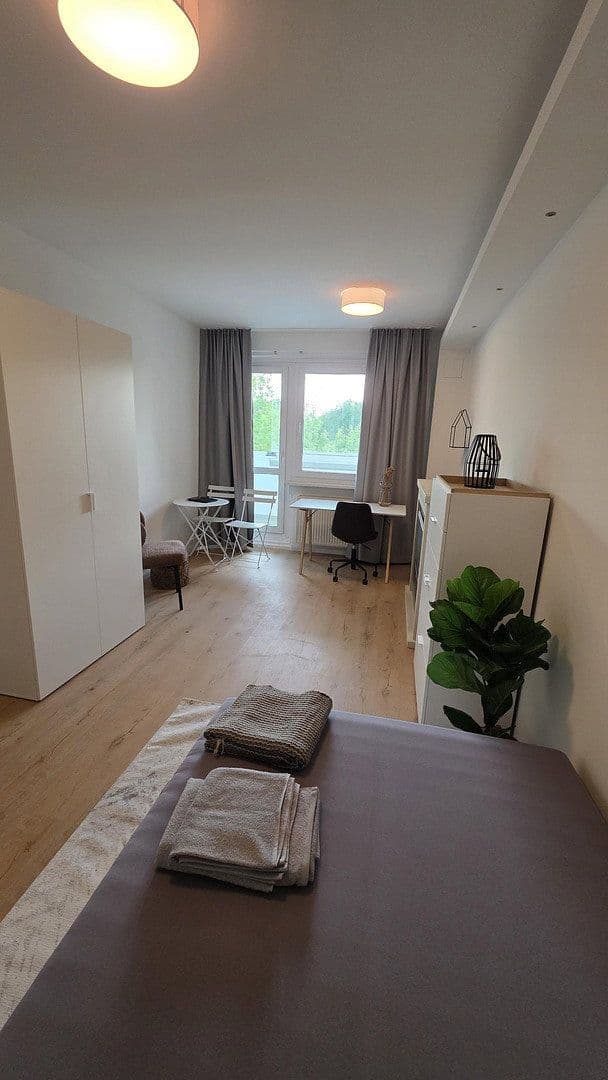 Prenájom bytu 95 m², Pablo-Picasso-Straße 25, Berlin, Berlín Prenájom bytu 95 m², Pablo-Picasso-Straße 25, Berlin, Berlín