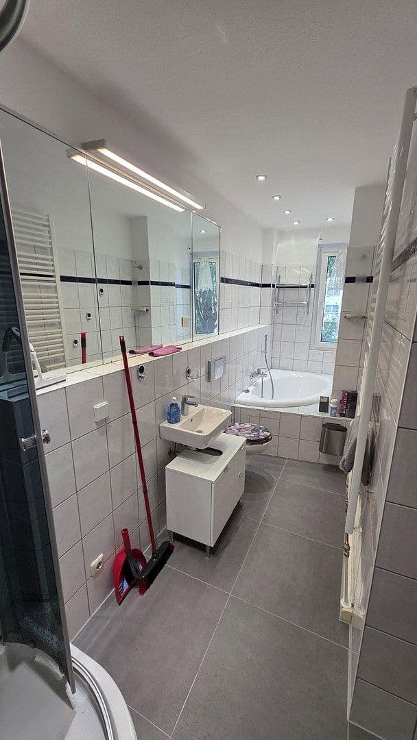 Prenájom bytu 95 m², Pablo-Picasso-Straße 25, Berlin, Berlín Prenájom bytu 95 m², Pablo-Picasso-Straße 25, Berlin, Berlín