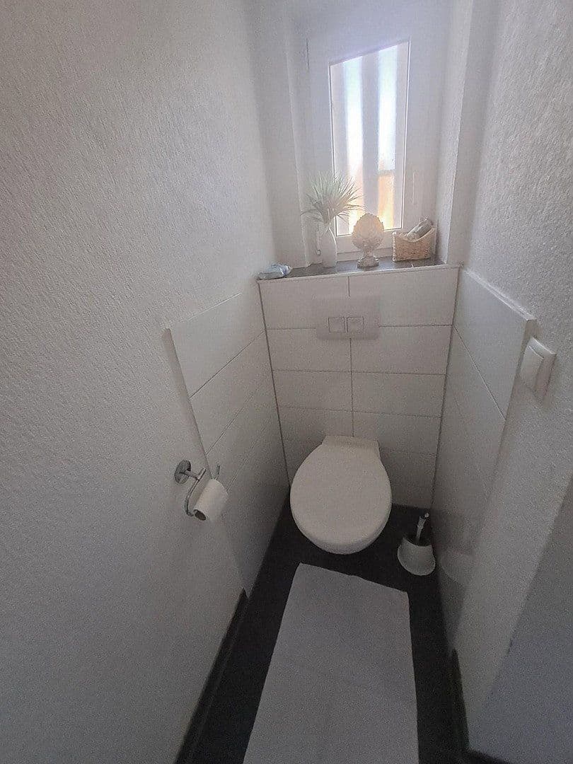Predaj domu 108 m², pozemok 311 m², Unterensingen, Bádensko-Wurttembersko Predaj domu 108 m², pozemok 311 m², Unterensingen, Bádensko-Wurttembersko