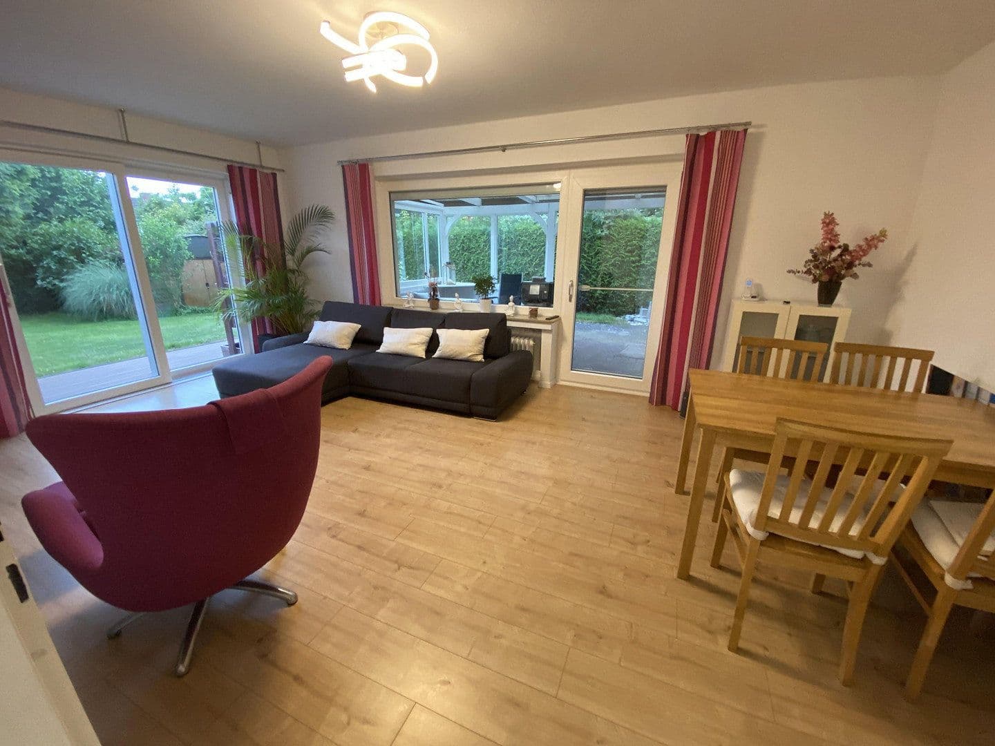 Predaj domu 100 m², pozemok 284 m², Wardenburg, Dolné Sasko Predaj domu 100 m², pozemok 284 m², Wardenburg, Dolné Sasko