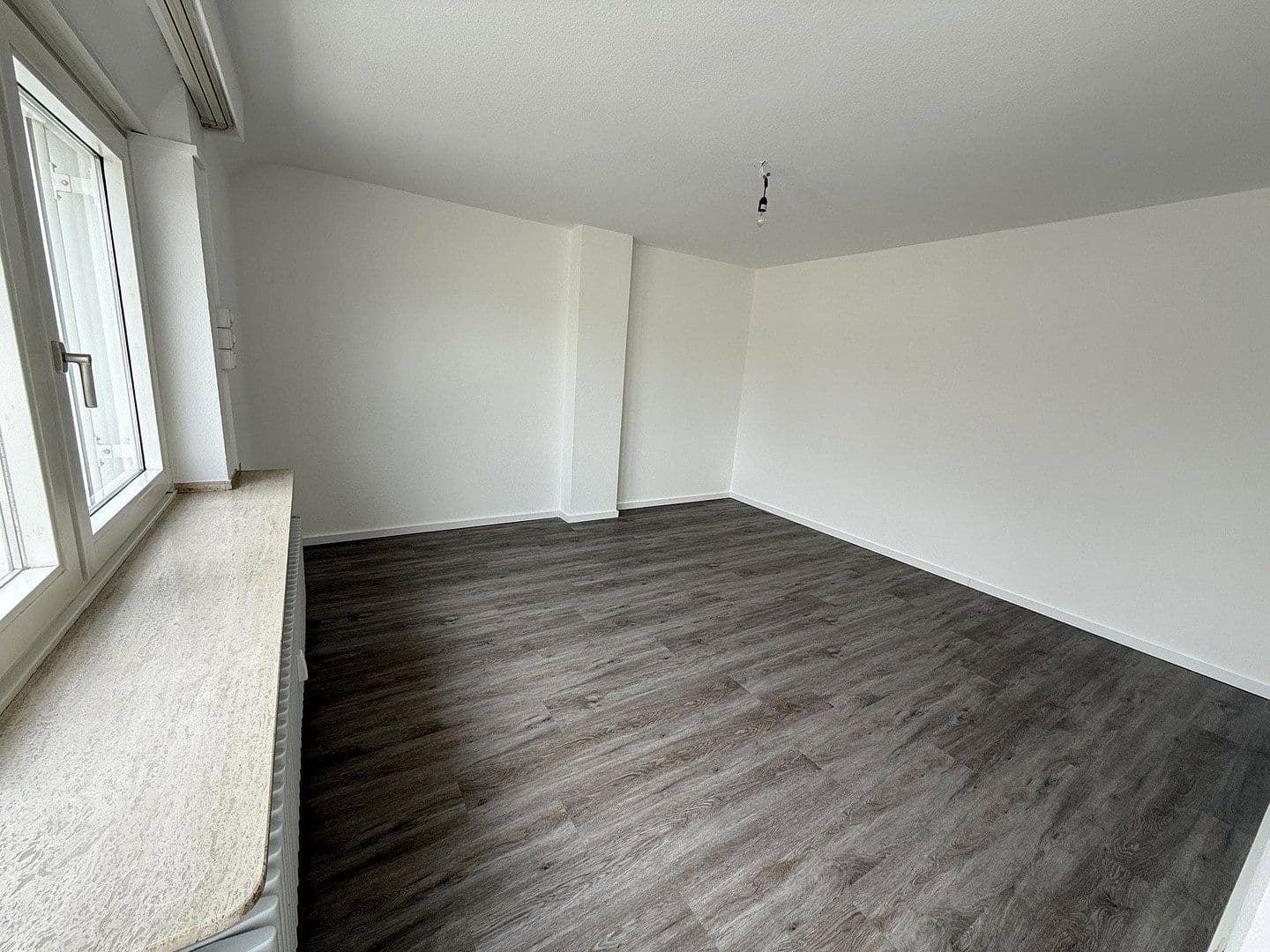 Prenájom bytu 2-izbový 73 m², Leverkusen, Severné Porýnie - Westfálsko Prenájom bytu 2-izbový 73 m², Leverkusen, Severné Porýnie - Westfálsko