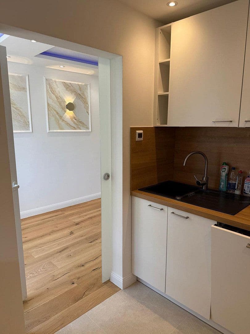 Prenájom bytu 3-izbový 76 m², Traubenstraße 10, Stuttgart West, Bádensko-Wurttembersko Prenájom bytu 3-izbový 76 m², Traubenstraße 10, Stuttgart West, Bádensko-Wurttembersko