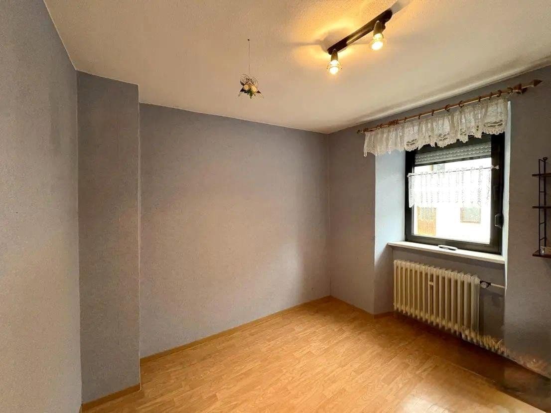 Predaj domu 172 m², pozemok 1.234 m², Hunsrückstraße 2, Horath, Porýnie-Falcko Predaj domu 172 m², pozemok 1.234 m², Hunsrückstraße 2, Horath, Porýnie-Falcko