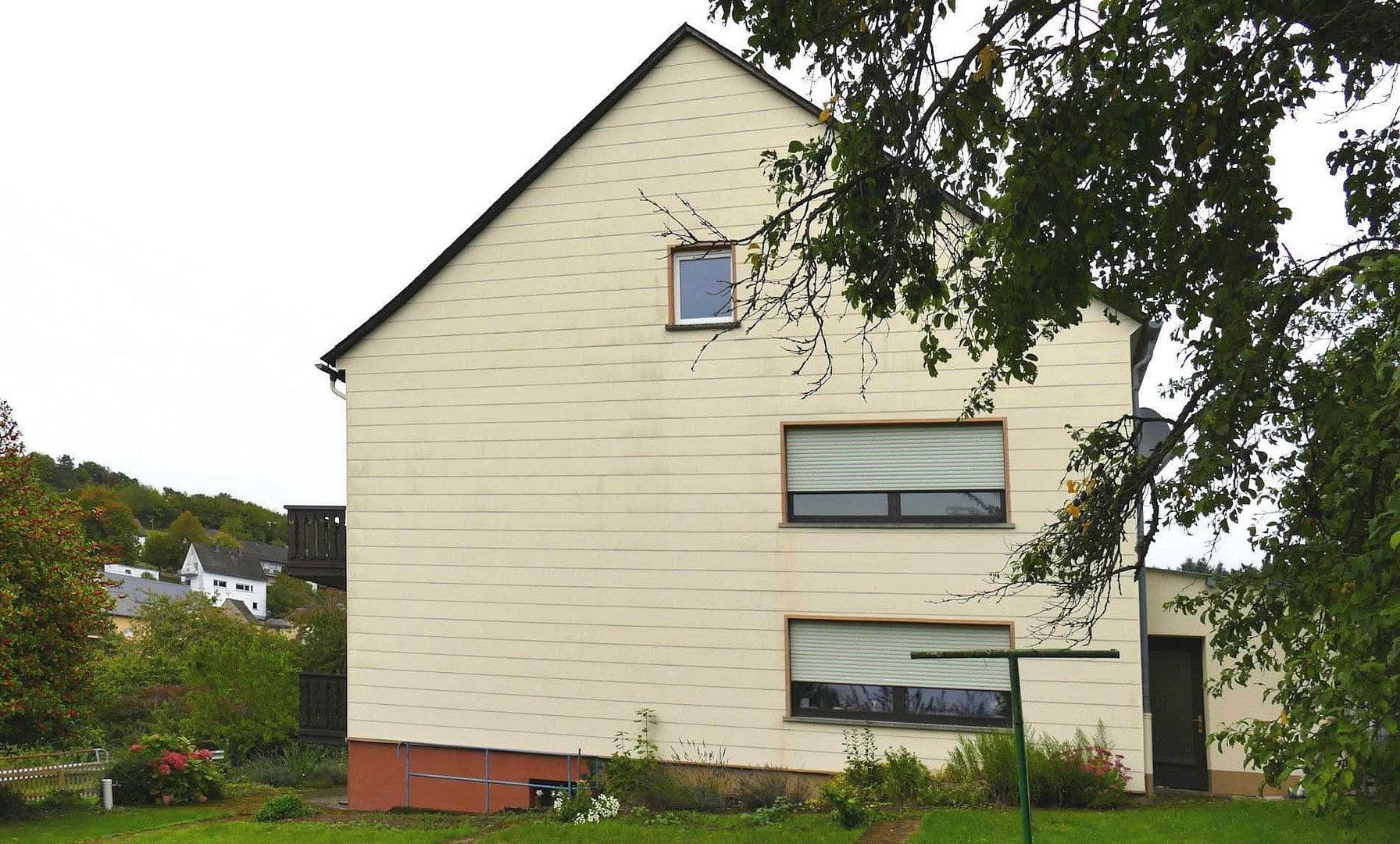 Predaj domu 172 m², pozemok 1.234 m², Hunsrückstraße 2, Horath, Porýnie-Falcko Predaj domu 172 m², pozemok 1.234 m², Hunsrückstraße 2, Horath, Porýnie-Falcko