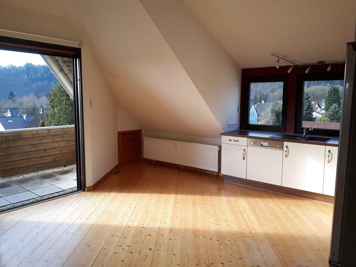 Prenájom bytu 2-izbový 70 m², Mettlach, Sársko Prenájom bytu 2-izbový 70 m², Mettlach, Sársko