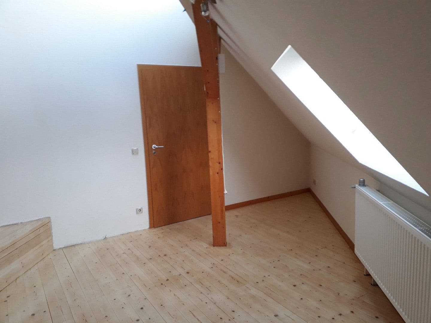 Prenájom bytu 2-izbový 70 m², Mettlach, Sársko Prenájom bytu 2-izbový 70 m², Mettlach, Sársko