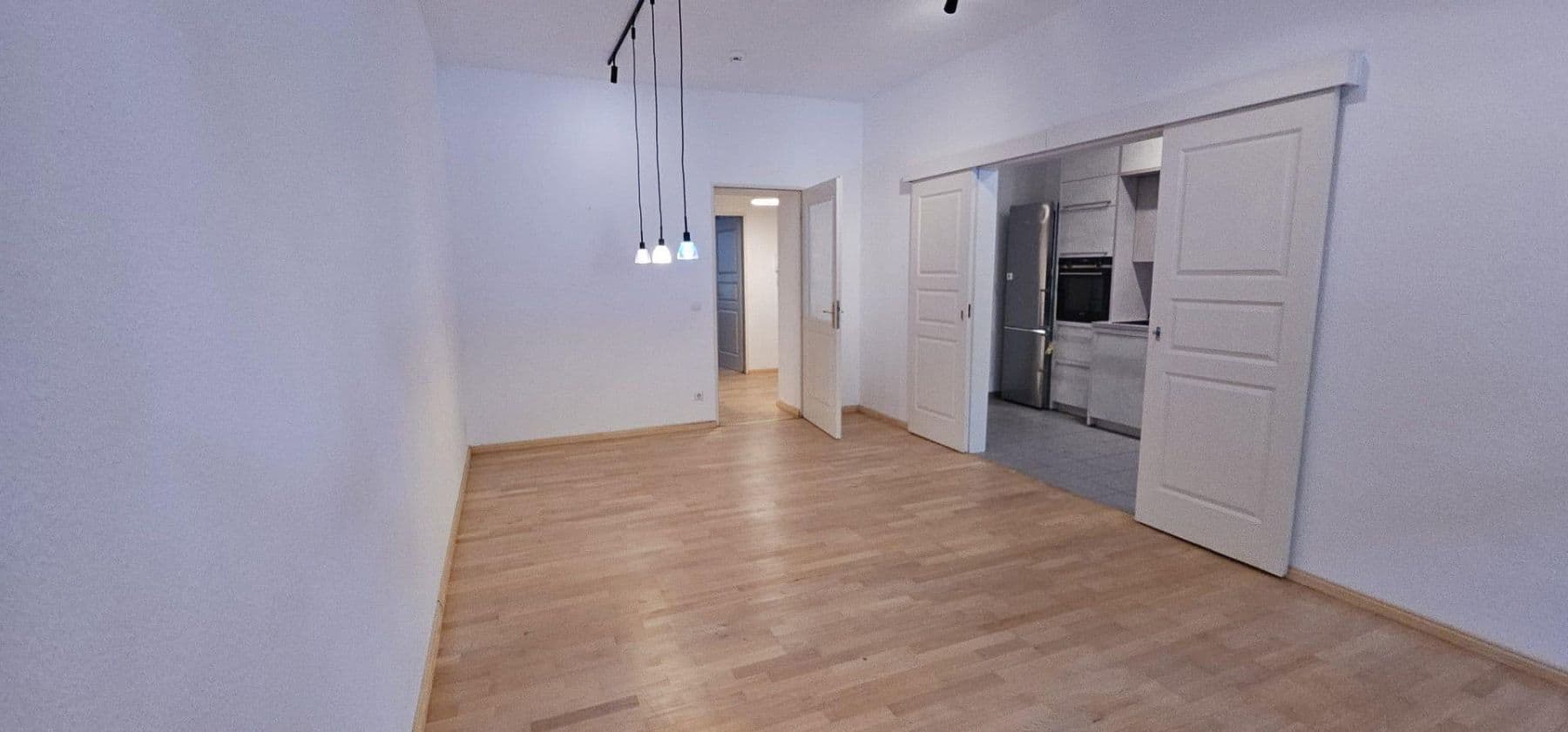 Predaj bytu 2-izbový 61 m², Berlin, Berlín Predaj bytu 2-izbový 61 m², Berlin, Berlín