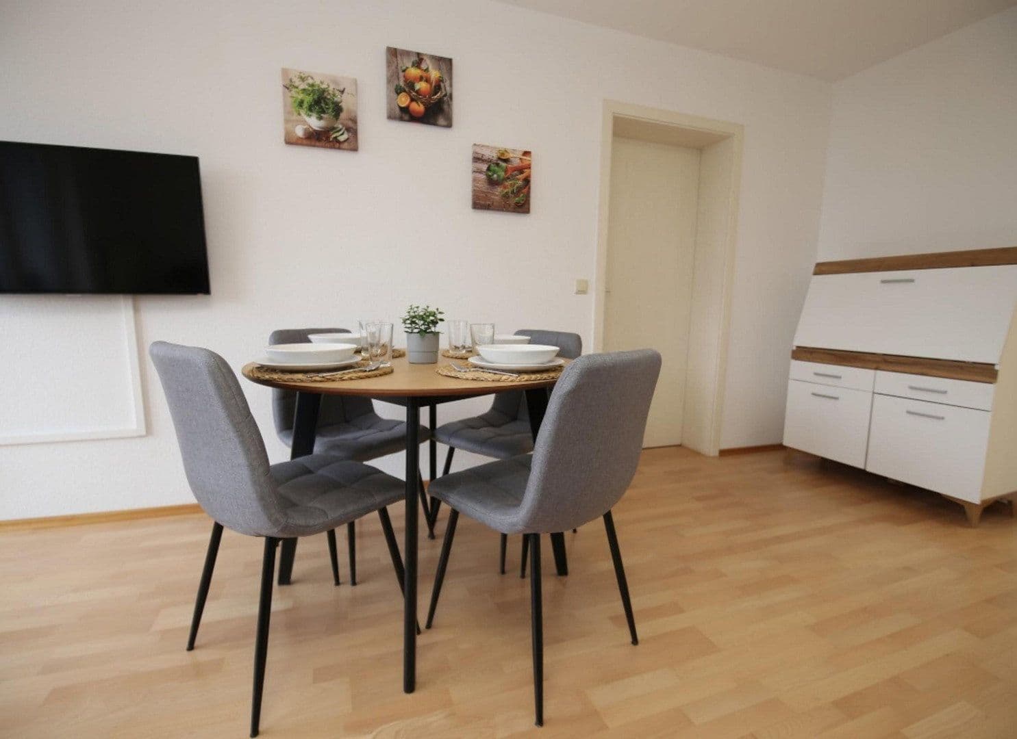 Prenájom bytu 1-izbový 53 m², Wilhelm-Leuschner-Straße 47, Karlsruhe, Bádensko-Wurttembersko Prenájom bytu 1-izbový 53 m², Wilhelm-Leuschner-Straße 47, Karlsruhe, Bádensko-Wurttembersko