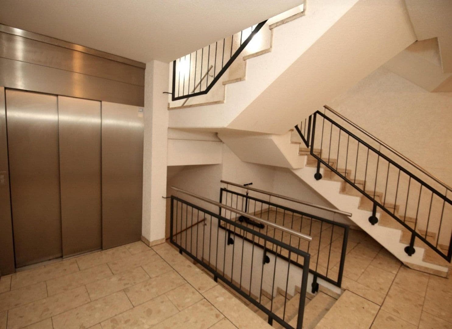 Prenájom bytu 1-izbový 53 m², Wilhelm-Leuschner-Straße 47, Karlsruhe, Bádensko-Wurttembersko Prenájom bytu 1-izbový 53 m², Wilhelm-Leuschner-Straße 47, Karlsruhe, Bádensko-Wurttembersko