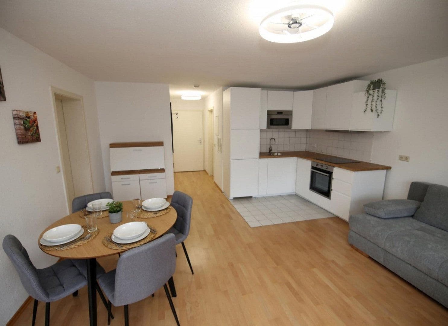 Prenájom bytu 1-izbový 53 m², Wilhelm-Leuschner-Straße 47, Karlsruhe, Bádensko-Wurttembersko Prenájom bytu 1-izbový 53 m², Wilhelm-Leuschner-Straße 47, Karlsruhe, Bádensko-Wurttembersko