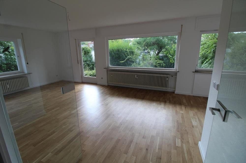 Prenájom bytu 3-izbový 104 m², Frankensteinerstr. 146, Darmstadt - Eberstadt, Hesensko Prenájom bytu 3-izbový 104 m², Frankensteinerstr. 146, Darmstadt - Eberstadt, Hesensko