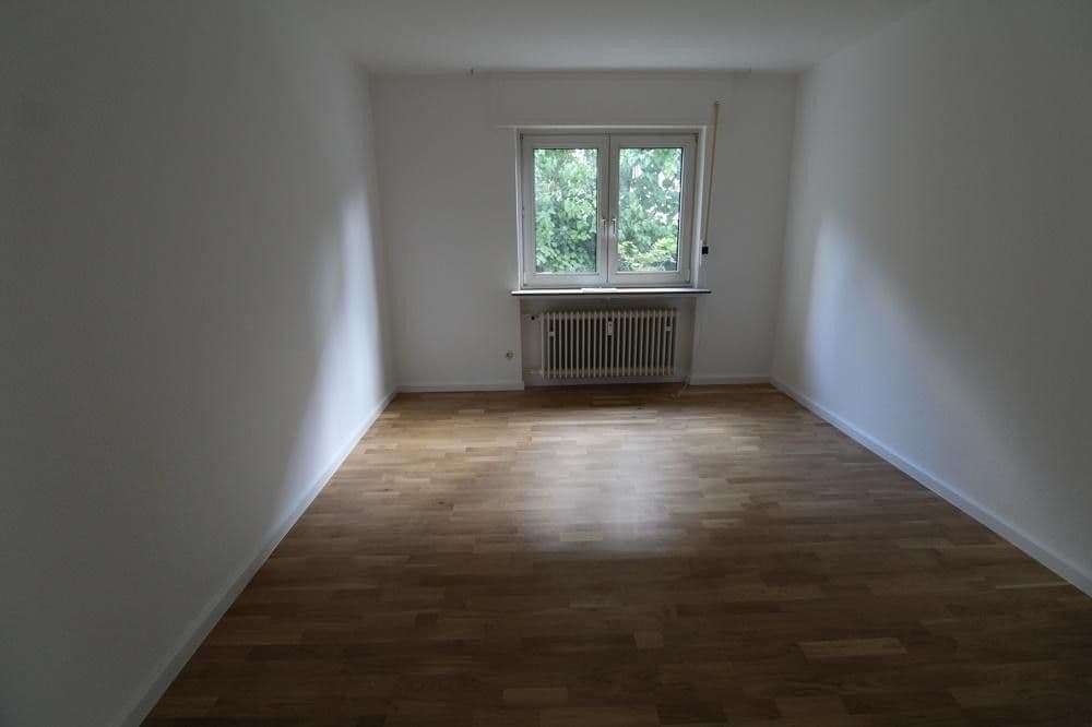 Prenájom bytu 3-izbový 104 m², Frankensteinerstr. 146, Darmstadt - Eberstadt, Hesensko Prenájom bytu 3-izbový 104 m², Frankensteinerstr. 146, Darmstadt - Eberstadt, Hesensko