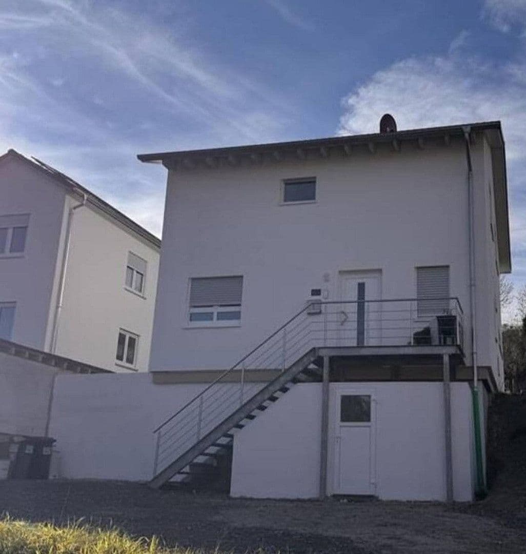 Predaj domu 112 m², pozemok 439 m², Haiterbach, Bádensko-Wurttembersko Predaj domu 112 m², pozemok 439 m², Haiterbach, Bádensko-Wurttembersko
