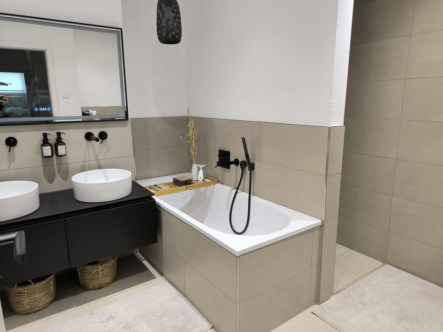 Predaj bytu 5-izbový 145 m², Niedernhausen, Hesensko Predaj bytu 5-izbový 145 m², Niedernhausen, Hesensko