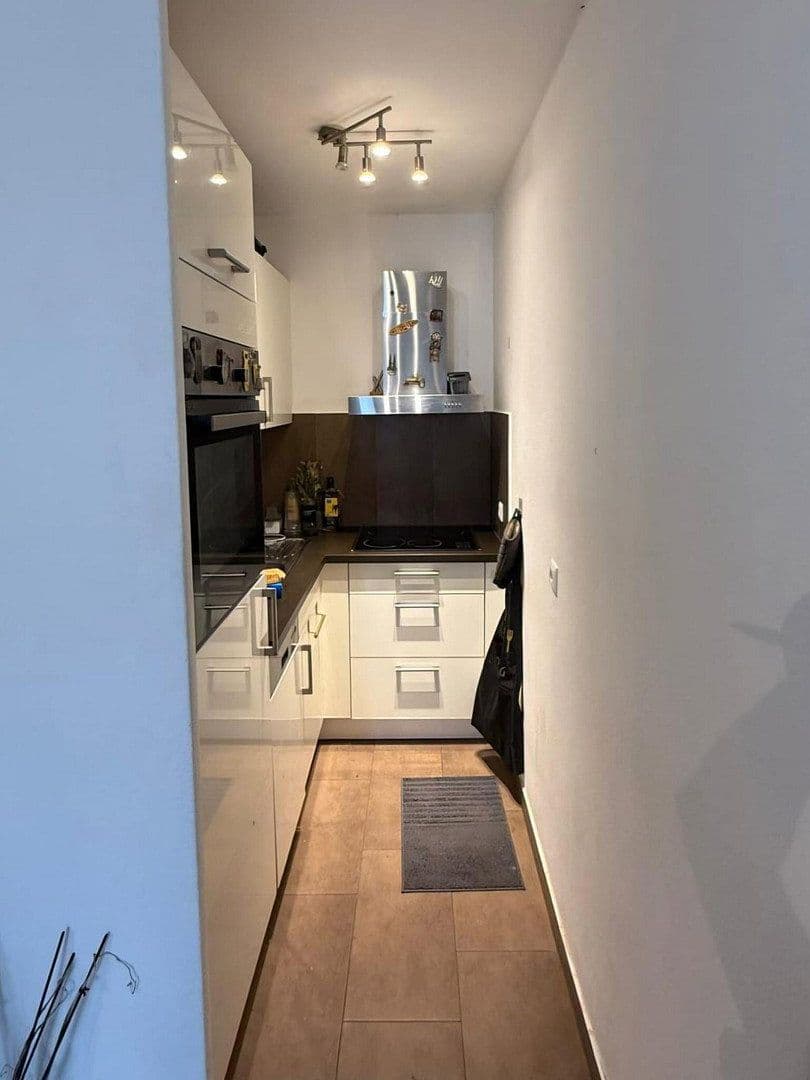 Prenájom bytu 2-izbový 45 m², Köln, Severné Porýnie - Westfálsko Prenájom bytu 2-izbový 45 m², Köln, Severné Porýnie - Westfálsko