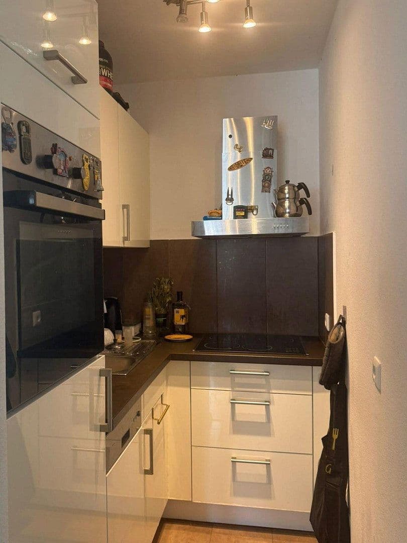 Prenájom bytu 2-izbový 45 m², Köln, Severné Porýnie - Westfálsko Prenájom bytu 2-izbový 45 m², Köln, Severné Porýnie - Westfálsko
