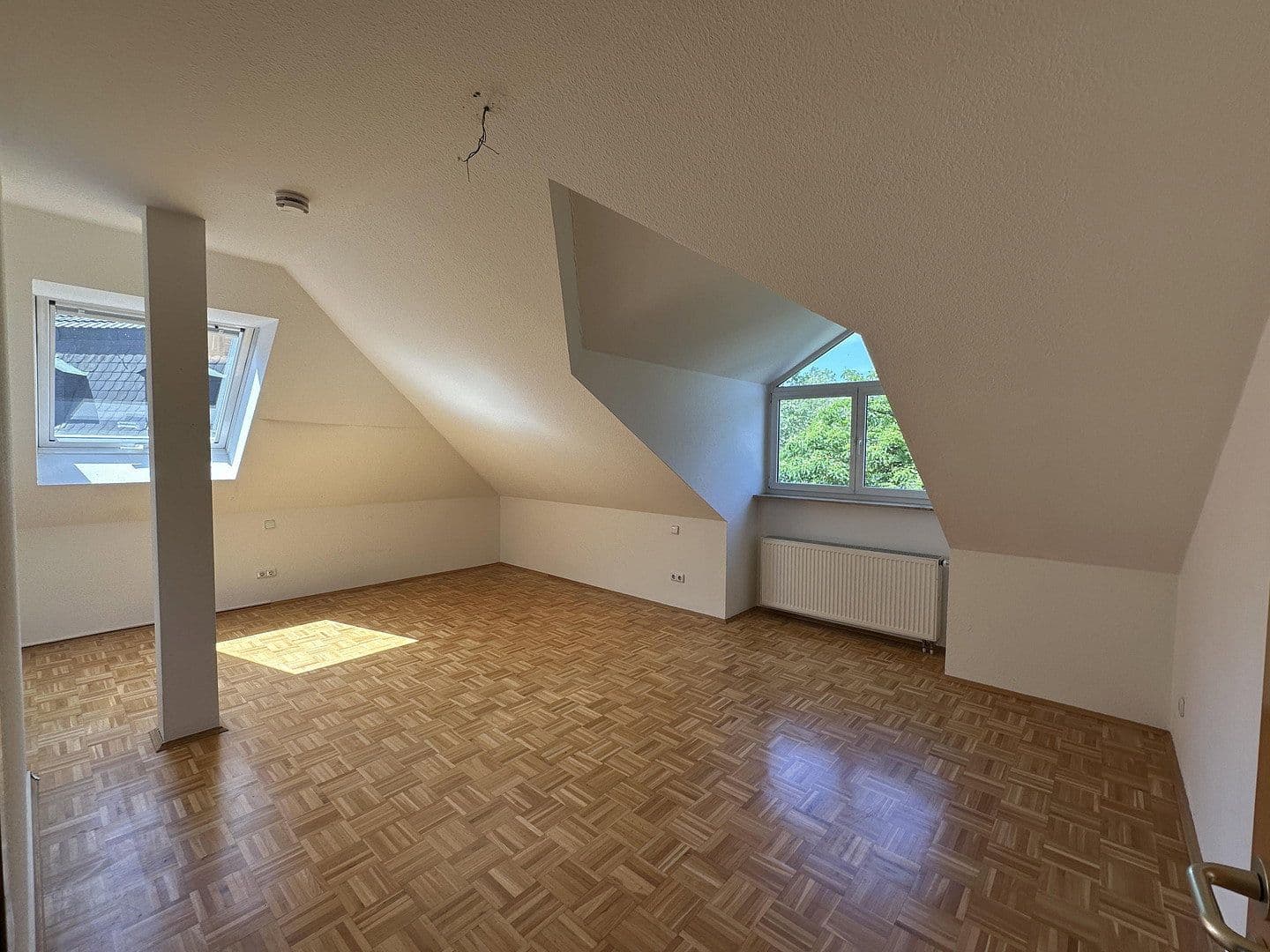 Prenájom bytu 4-izbový 106 m², Landgraf-Karl-Straße 19 A, Kassel, Hesensko Prenájom bytu 4-izbový 106 m², Landgraf-Karl-Straße 19 A, Kassel, Hesensko