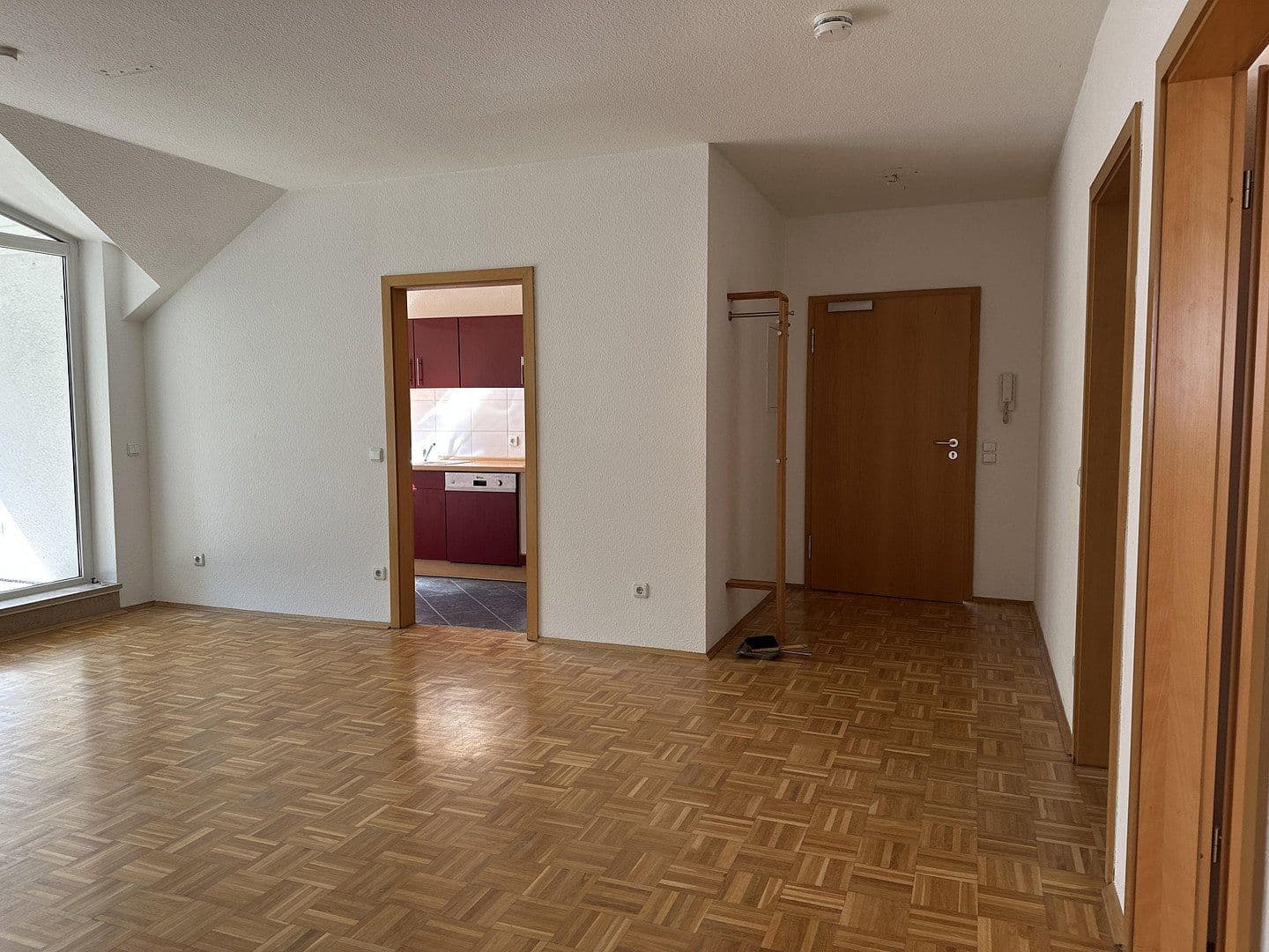 Prenájom bytu 4-izbový 106 m², Landgraf-Karl-Straße 19 A, Kassel, Hesensko Prenájom bytu 4-izbový 106 m², Landgraf-Karl-Straße 19 A, Kassel, Hesensko