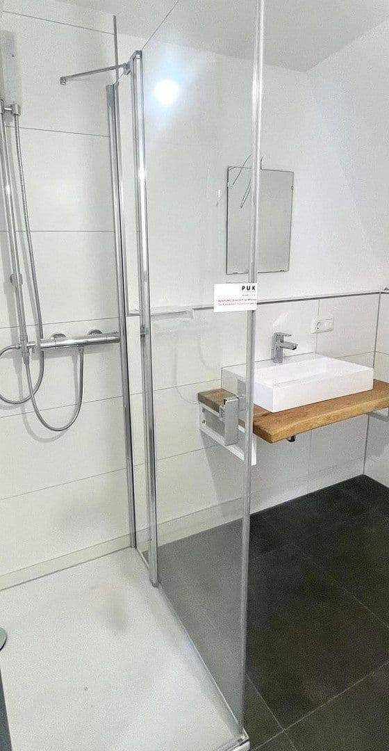 Prenájom bytu 4-izbový 124 m², Hollern-Twielenfleth, Dolné Sasko Prenájom bytu 4-izbový 124 m², Hollern-Twielenfleth, Dolné Sasko