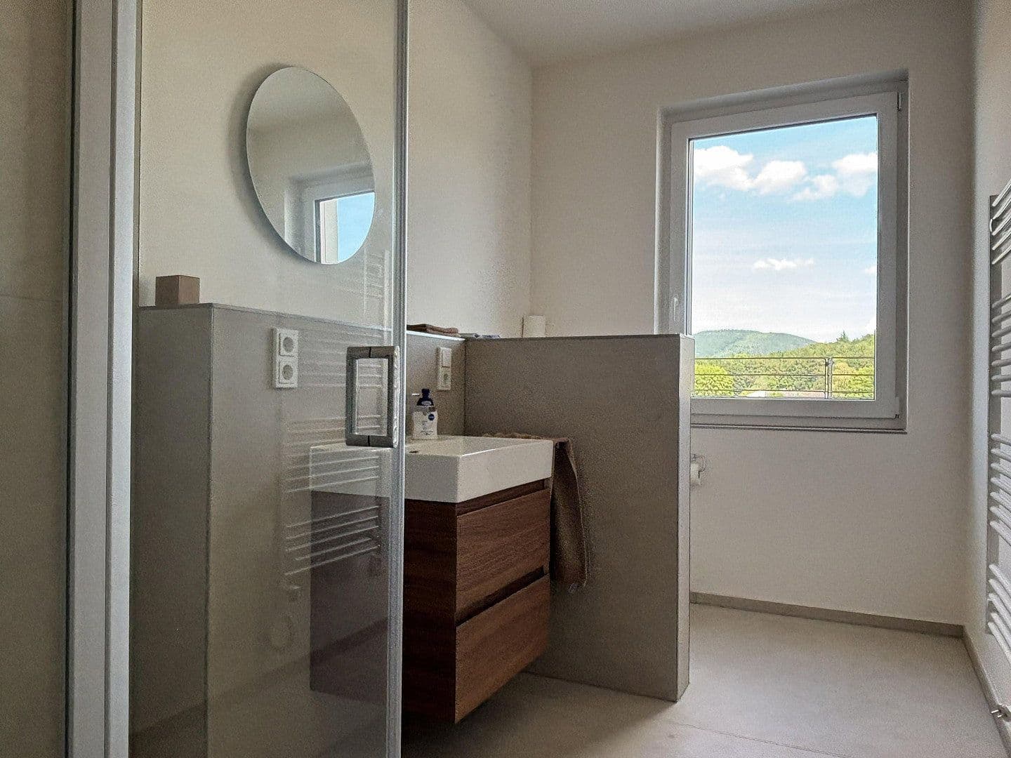 Prenájom bytu 3-izbový 138 m², Saarburg, Porýnie-Falcko Prenájom bytu 3-izbový 138 m², Saarburg, Porýnie-Falcko