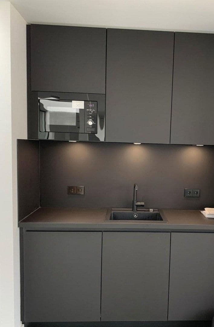 Prenájom kancelárie 135 m², Stuttgart, Bádensko-Wurttembersko Prenájom kancelárie 135 m², Stuttgart, Bádensko-Wurttembersko