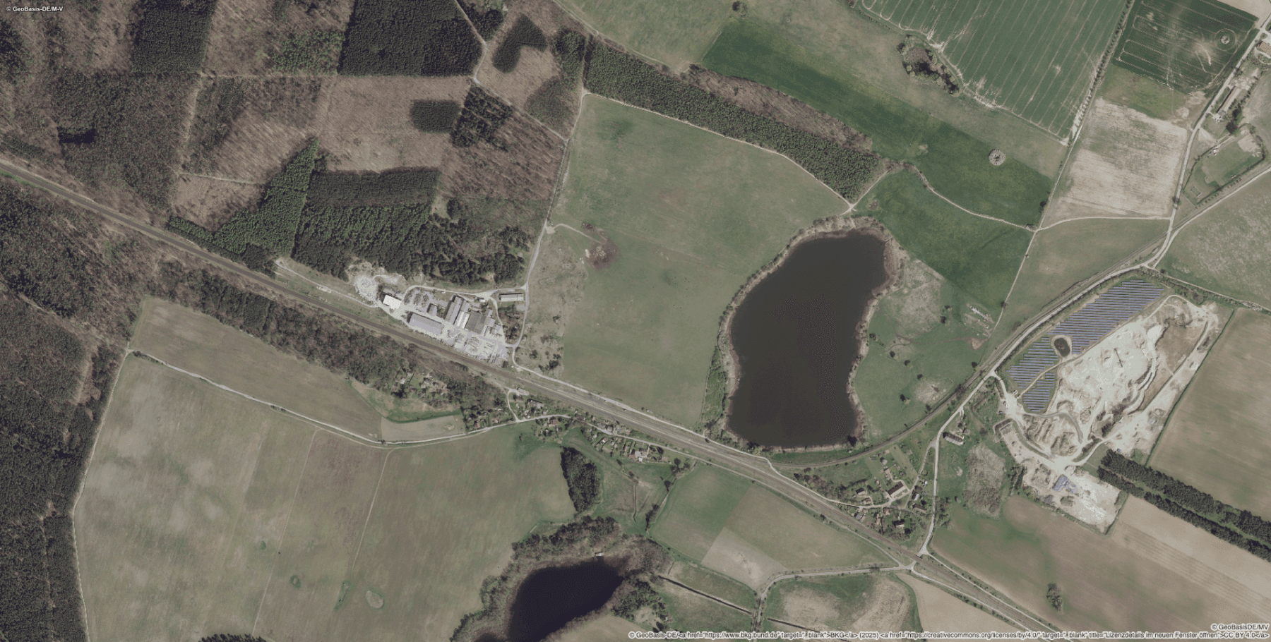 Predaj pozemku 230.000 m², Am Bahnhof 12, Kargow, Meklenbursko-Predpomoransko Predaj pozemku 230.000 m², Am Bahnhof 12, Kargow, Meklenbursko-Predpomoransko