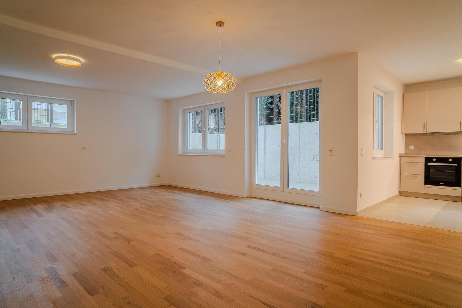 Prenájom bytu 3-izbový 105 m², An den Postwiesen 1, Frankfurt am Main, Hesensko Prenájom bytu 3-izbový 105 m², An den Postwiesen 1, Frankfurt am Main, Hesensko