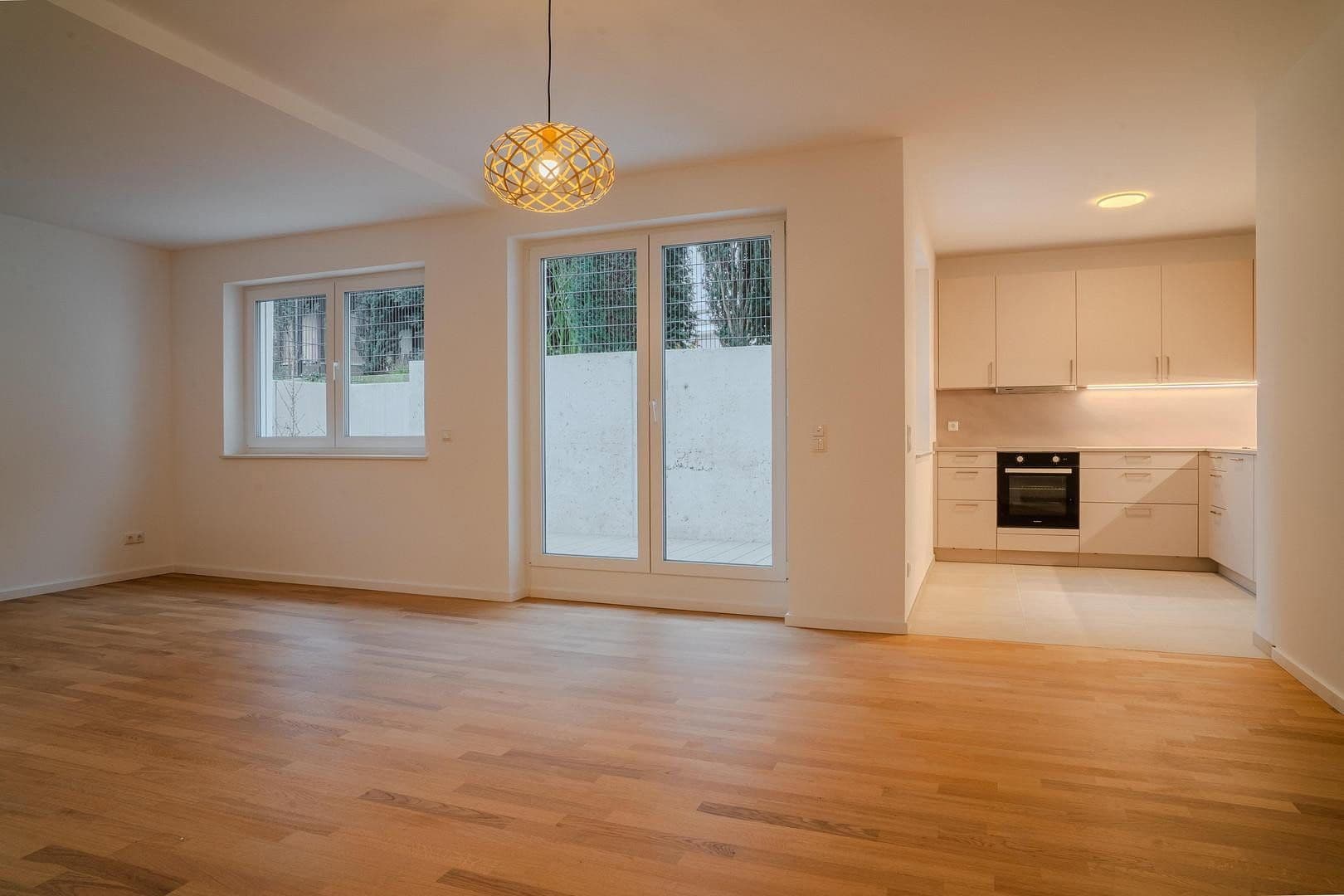 Prenájom bytu 3-izbový 105 m², An den Postwiesen 1, Frankfurt am Main, Hesensko Prenájom bytu 3-izbový 105 m², An den Postwiesen 1, Frankfurt am Main, Hesensko