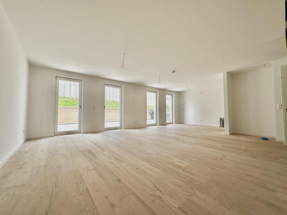 Prenájom bytu 4-izbový 121 m², Kieselbronn, Bádensko-Wurttembersko Prenájom bytu 4-izbový 121 m², Kieselbronn, Bádensko-Wurttembersko