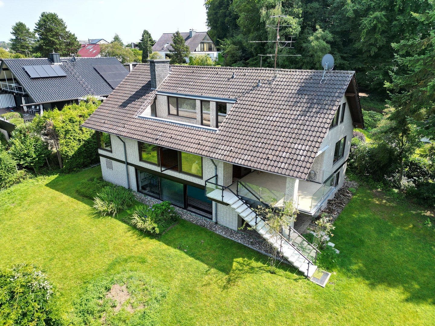 Predaj domu 347 m², pozemok 2.550 m², Overath, Severné Porýnie - Westfálsko Predaj domu 347 m², pozemok 2.550 m², Overath, Severné Porýnie - Westfálsko
