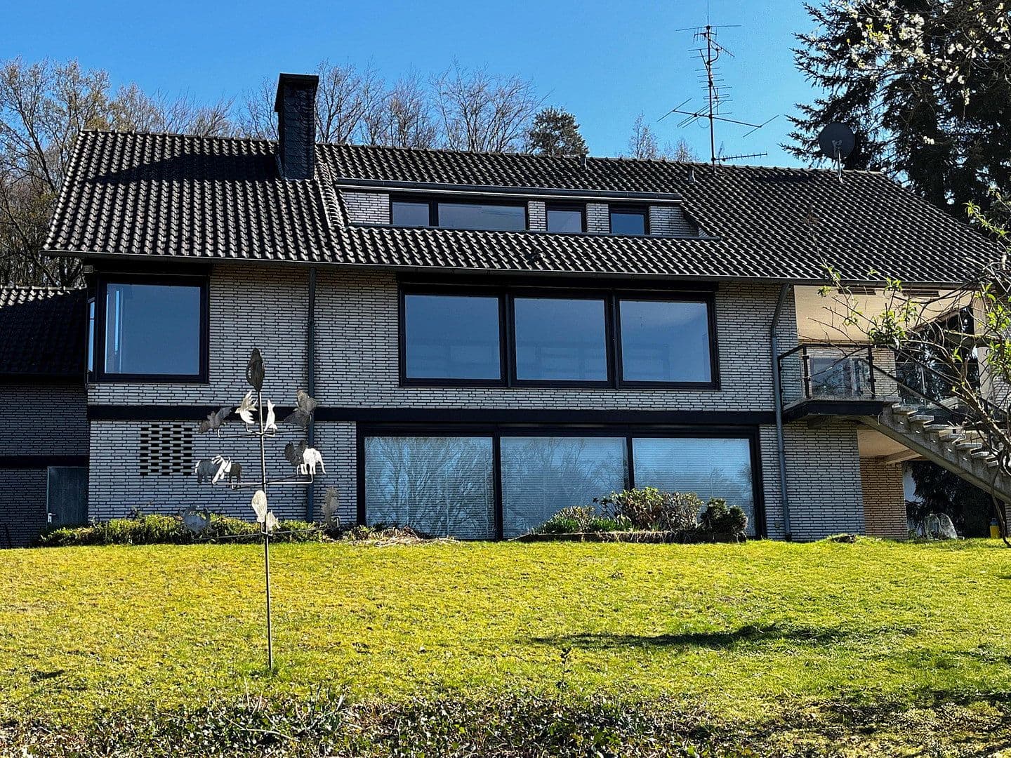Predaj domu 347 m², pozemok 2.550 m², Overath, Severné Porýnie - Westfálsko Predaj domu 347 m², pozemok 2.550 m², Overath, Severné Porýnie - Westfálsko
