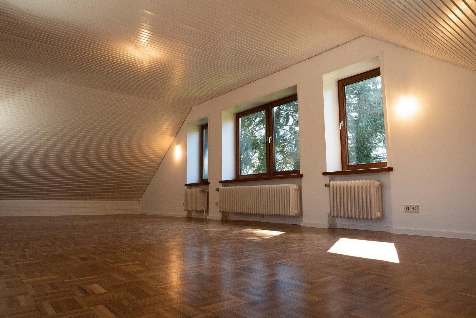 Predaj domu 347 m², pozemok 2.550 m², Overath, Severné Porýnie - Westfálsko Predaj domu 347 m², pozemok 2.550 m², Overath, Severné Porýnie - Westfálsko