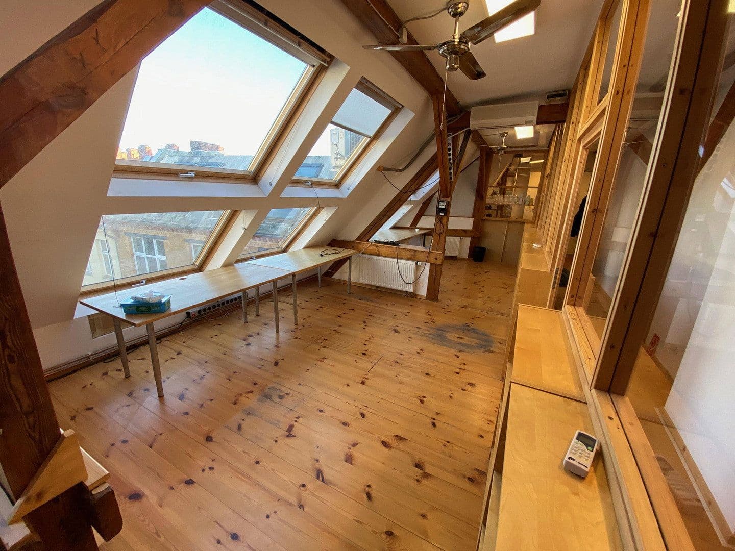 Predaj bytu 7-izbový 205 m², Berlin, Berlín Predaj bytu 7-izbový 205 m², Berlin, Berlín
