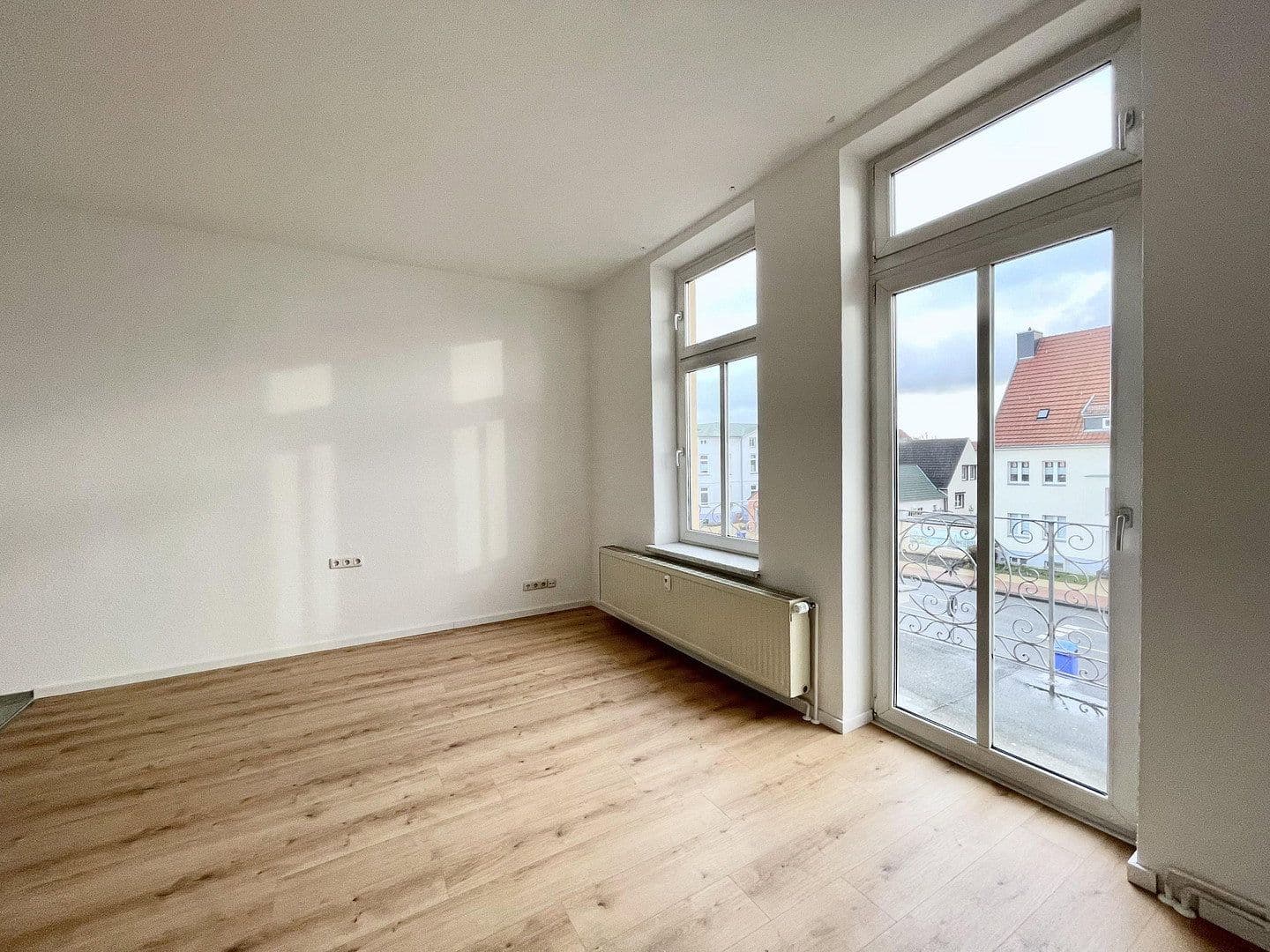 Prenájom bytu 3-izbový 103 m², Güstrow, Meklenbursko-Predpomoransko Prenájom bytu 3-izbový 103 m², Güstrow, Meklenbursko-Predpomoransko