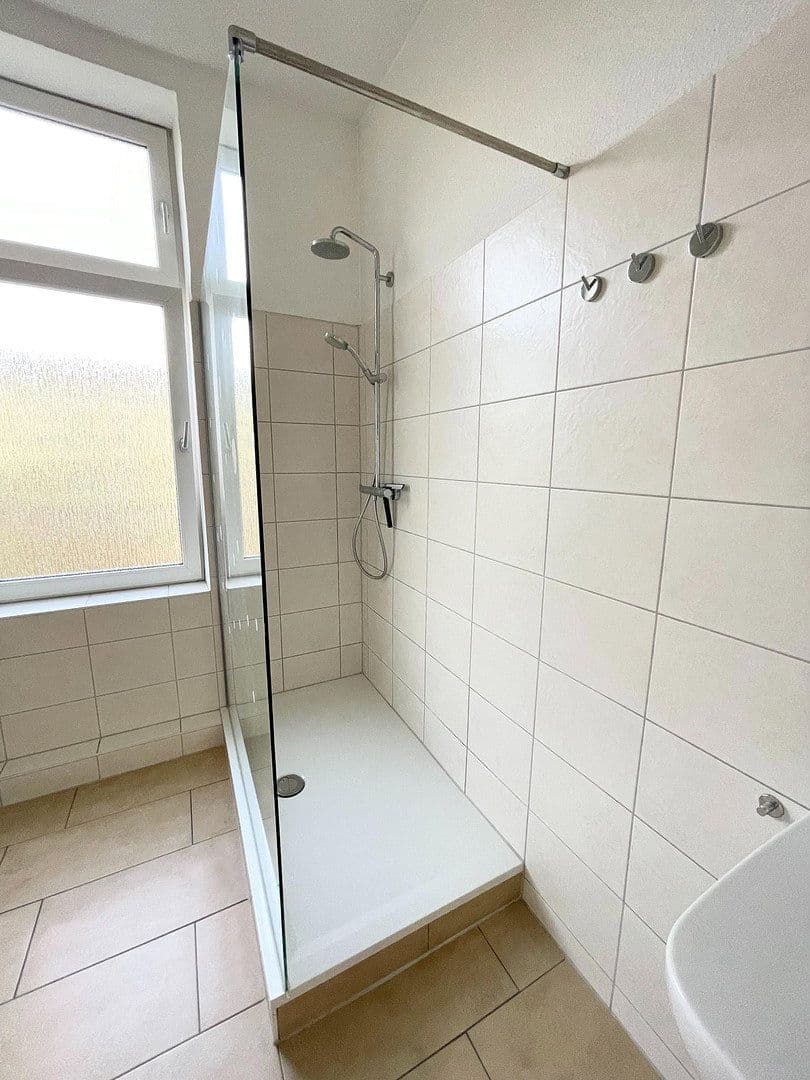 Prenájom bytu 3-izbový 103 m², Güstrow, Meklenbursko-Predpomoransko Prenájom bytu 3-izbový 103 m², Güstrow, Meklenbursko-Predpomoransko