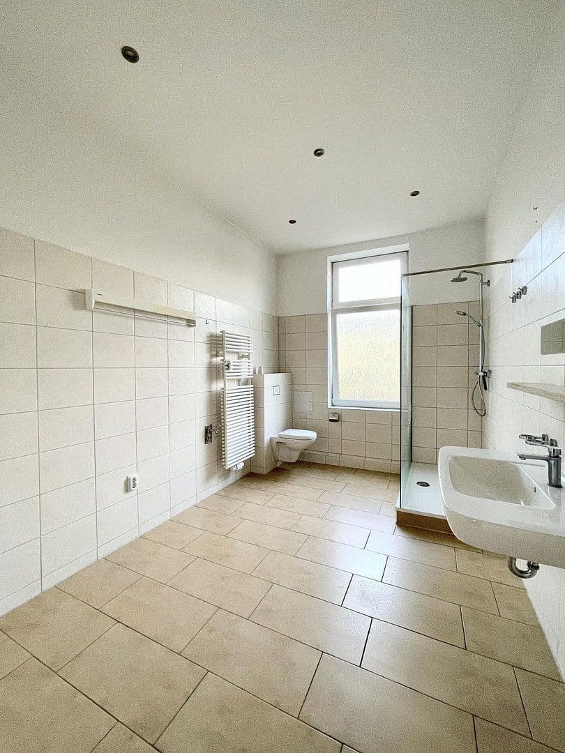 Prenájom bytu 3-izbový 103 m², Güstrow, Meklenbursko-Predpomoransko Prenájom bytu 3-izbový 103 m², Güstrow, Meklenbursko-Predpomoransko