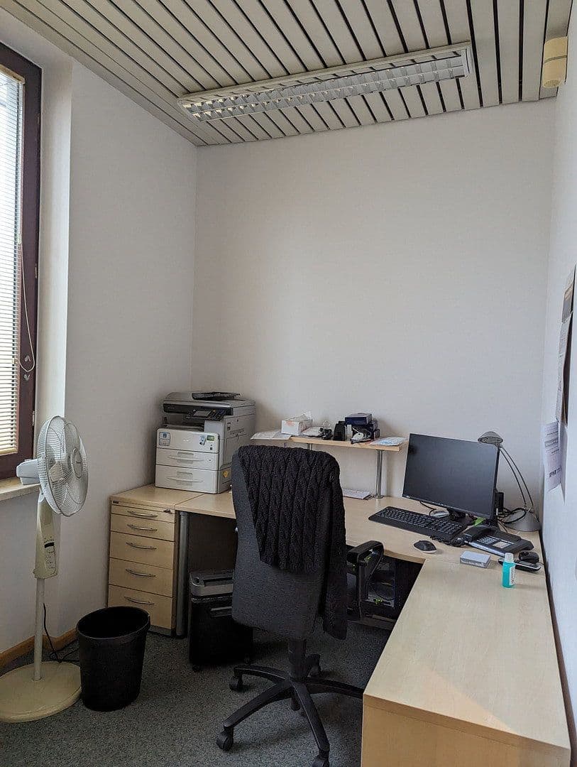 Predaj nebytového priestoru 56 m², Germering-Unterpfaffenhofen, Bavorsko Predaj nebytového priestoru 56 m², Germering-Unterpfaffenhofen, Bavorsko
