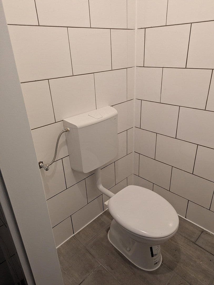 Predaj nebytového priestoru 56 m², Germering-Unterpfaffenhofen, Bavorsko Predaj nebytového priestoru 56 m², Germering-Unterpfaffenhofen, Bavorsko