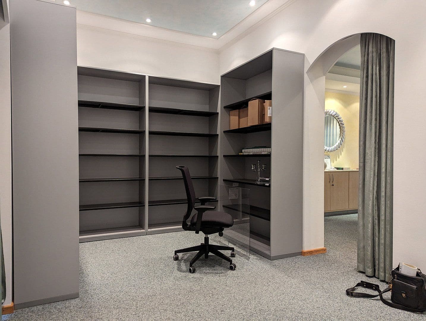 Predaj nebytového priestoru 56 m², Germering-Unterpfaffenhofen, Bavorsko Predaj nebytového priestoru 56 m², Germering-Unterpfaffenhofen, Bavorsko