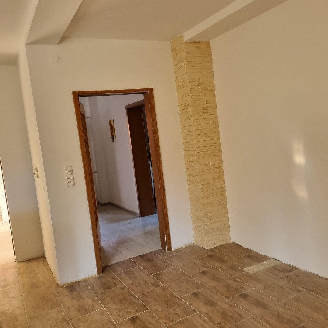 Prenájom nebytového priestoru 2.169 m², Quellenweg 4, Gilserberg, Hesensko Prenájom nebytového priestoru 2.169 m², Quellenweg 4, Gilserberg, Hesensko