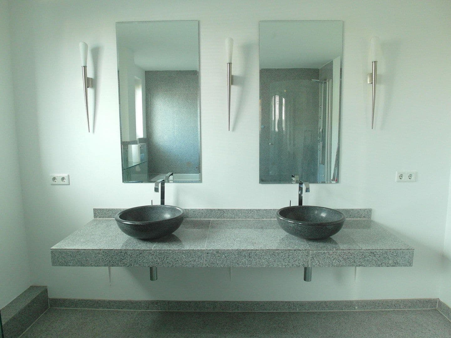 Prenájom bytu 5-izbový 174 m², Neusser Straße 26b, Meerbusch, Severné Porýnie - Westfálsko Prenájom bytu 5-izbový 174 m², Neusser Straße 26b, Meerbusch, Severné Porýnie - Westfálsko